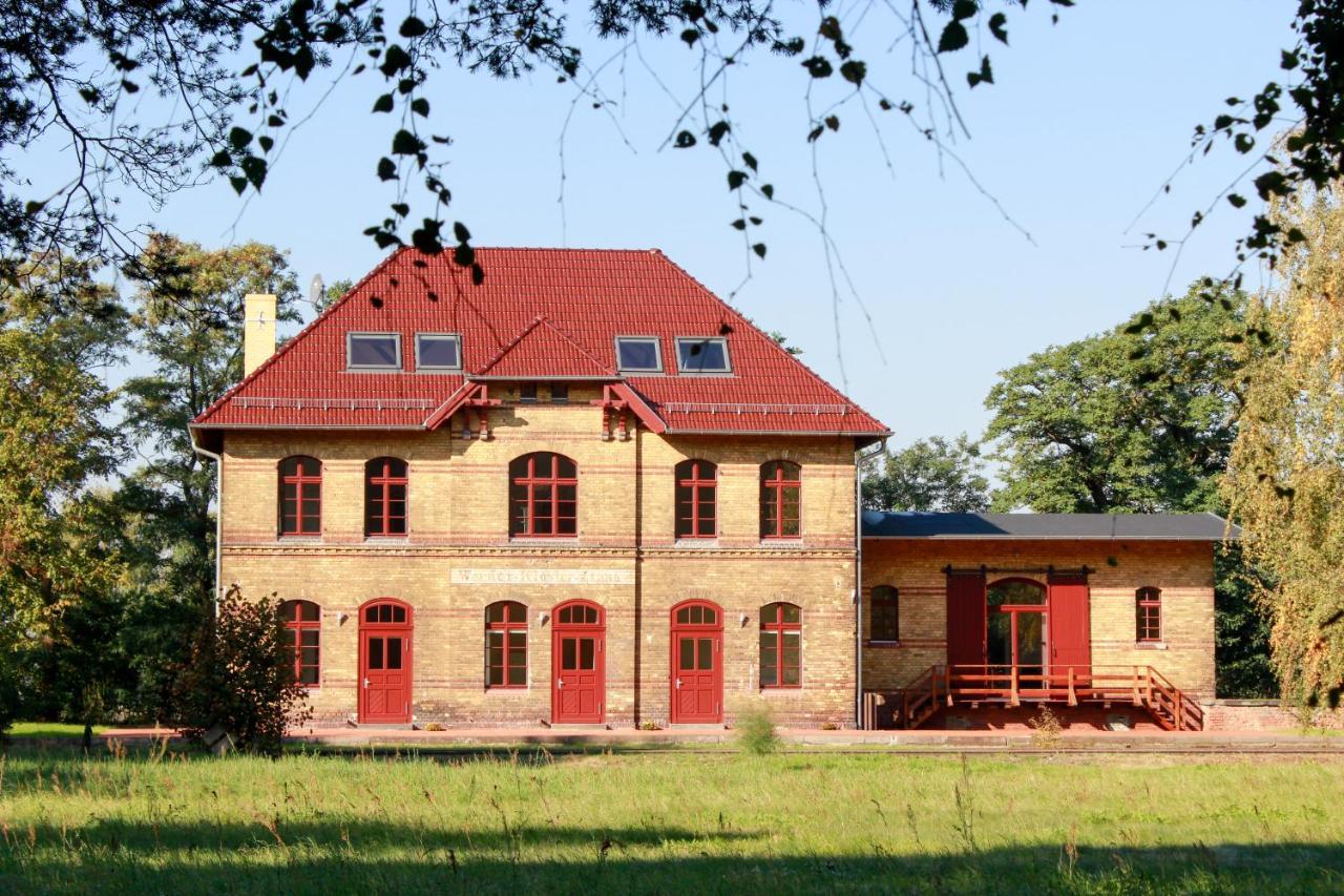 Ferienwohnungen Bahnhof Werder Йютербог Экстерьер фото